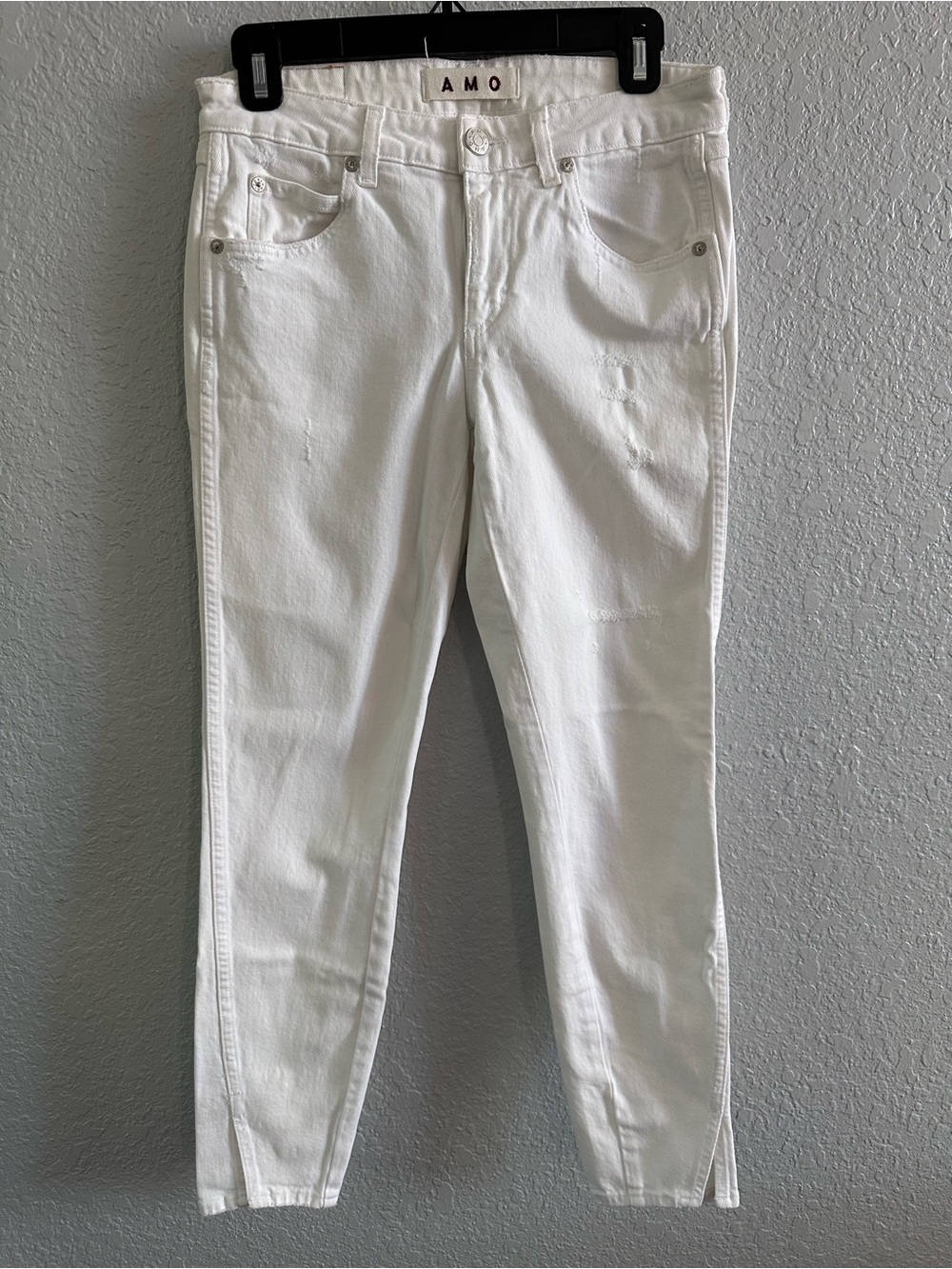 AMO Denim The Twist Sea Salt White Distressed Ankle Jeans Size 26